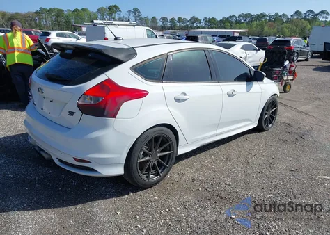 2014 Ford Focus St z USA, uszkodzony, nr VIN 1FADP3L93EL135686
